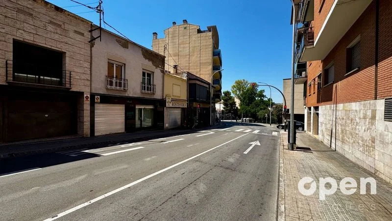 Spacious Terrassa house, 5 bedrooms