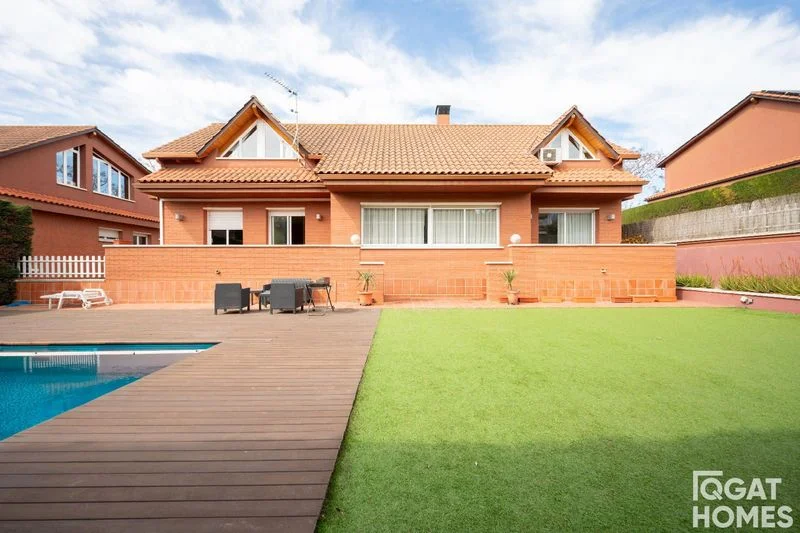 Detached chalet in Mas Gener, 5 bedrooms