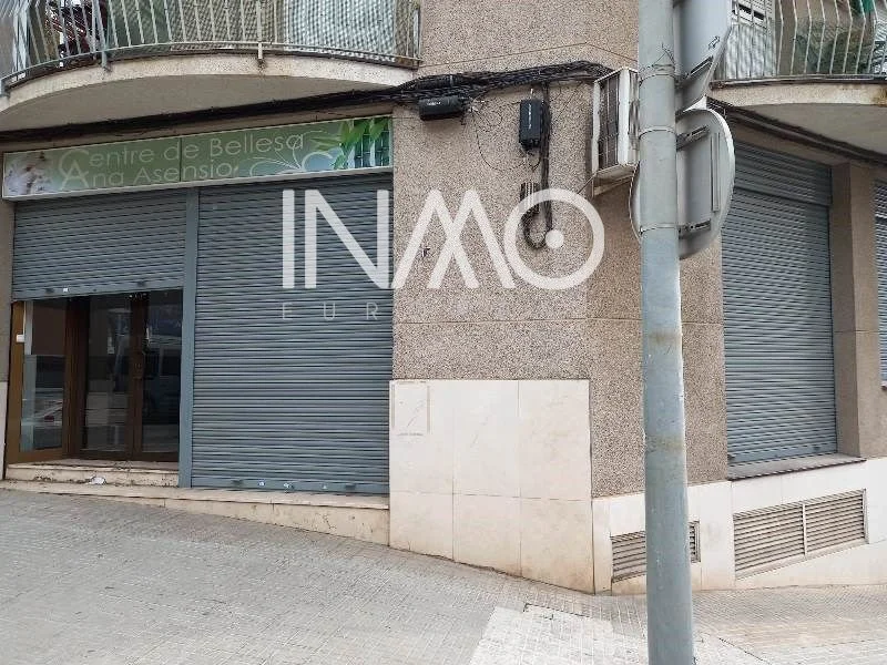 Corner commercial premises in Can Oriol