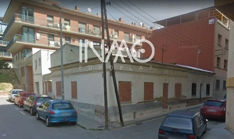 Two-street Rubí plot, 197 m² built