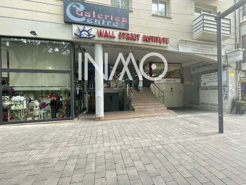 Local comercial céntrico en Rubí, 201 m²