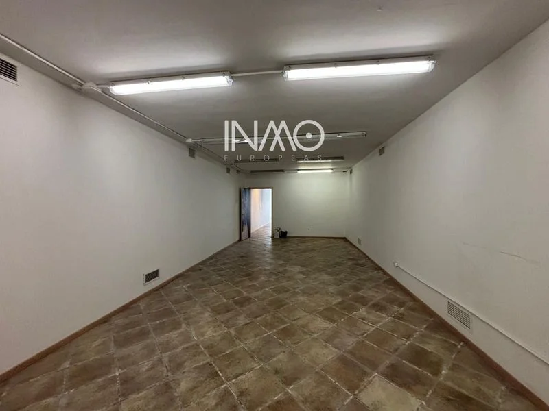 Local céntrico en Rubí de 110 m²