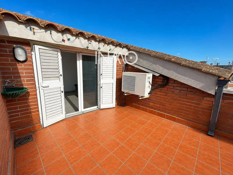 Dúplex céntrico en Rubí con terraza privada