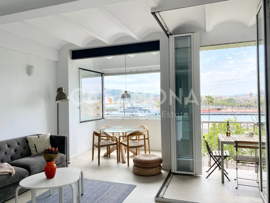 Piso renovado en Barceloneta con vistas al puerto