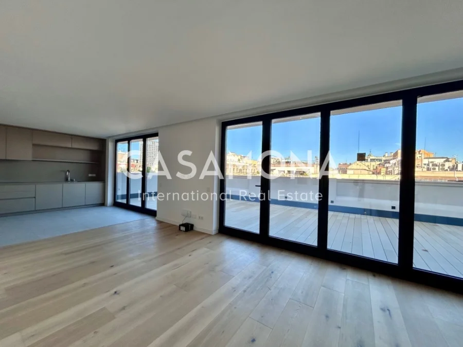 Ático reformado en Eixample de 248 m²