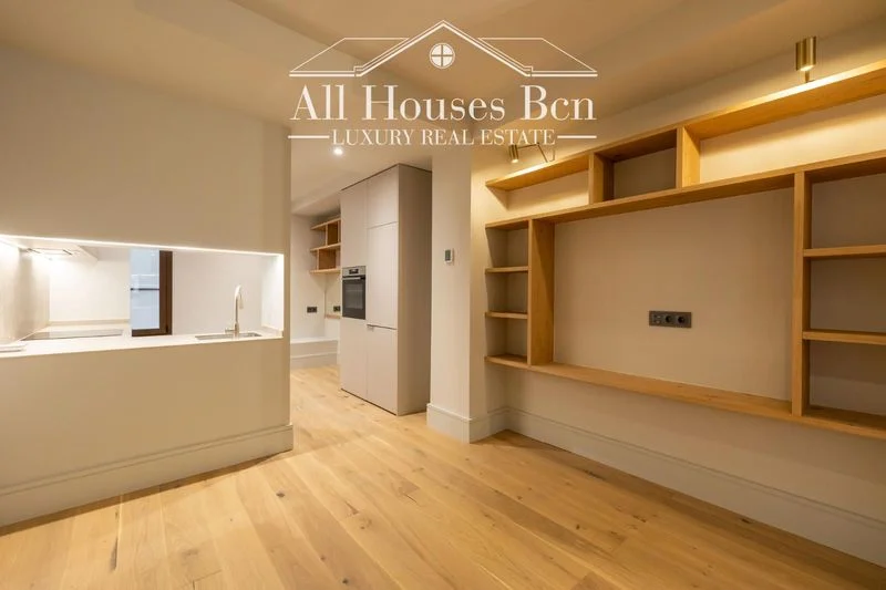 Renovated Eixample flat with terrace
