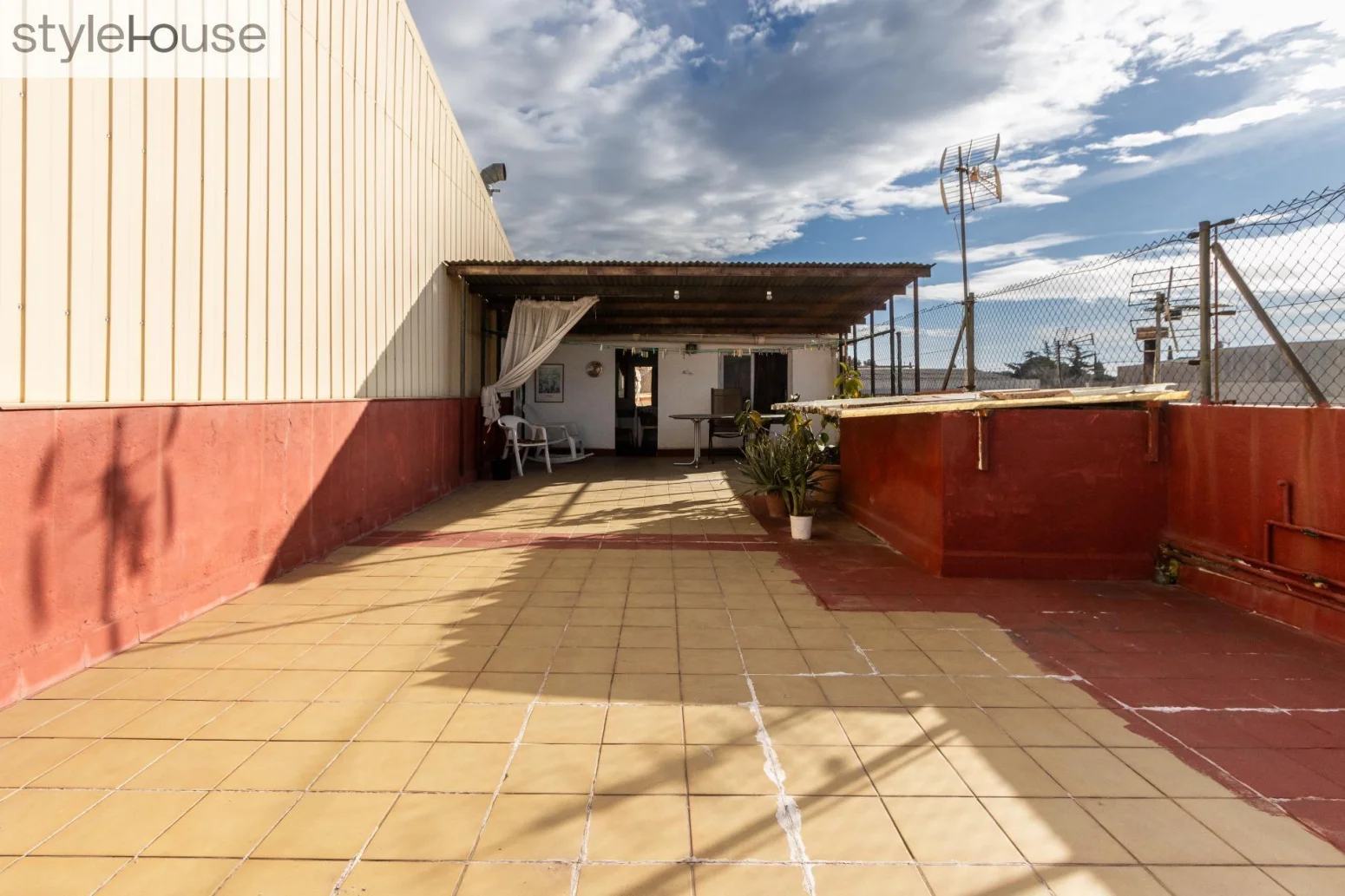 Terrassa house with 340 m² built