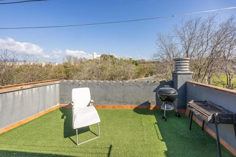 Casa de tres dormitorios con garaje en Sabadell