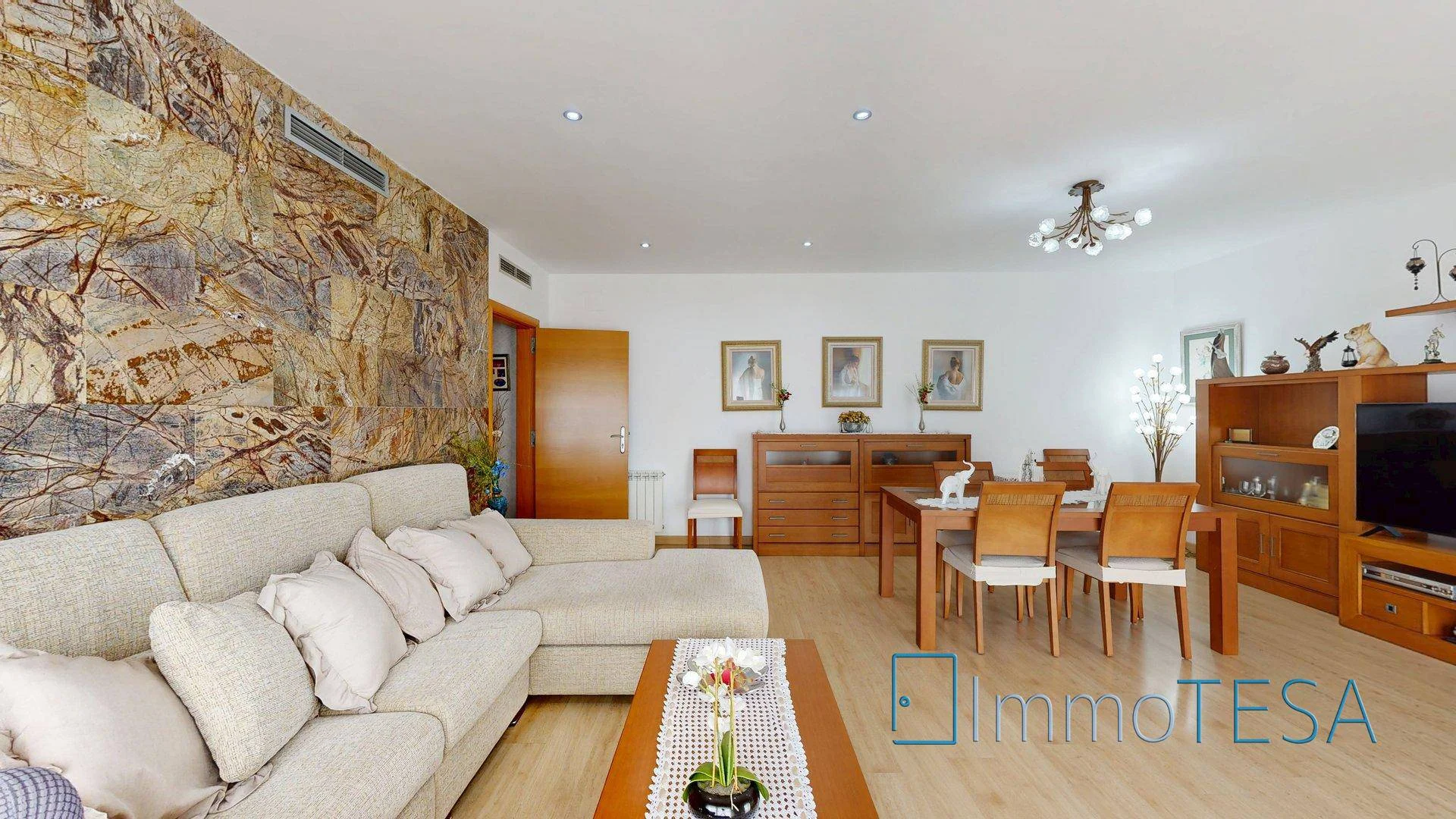 Corner apartment with 33 m² terrace