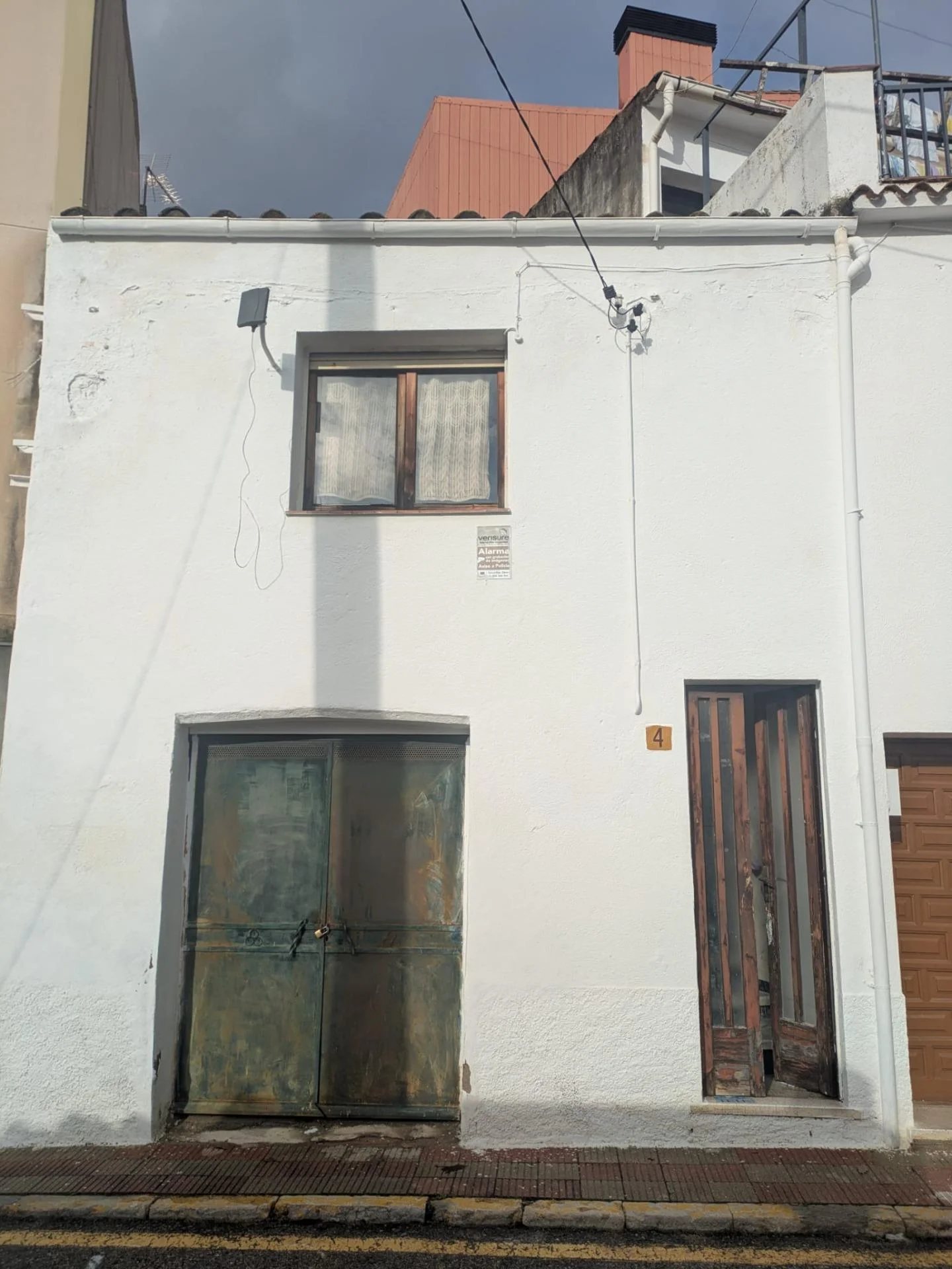 Casa adosada para reformar en Sils, 130 m²