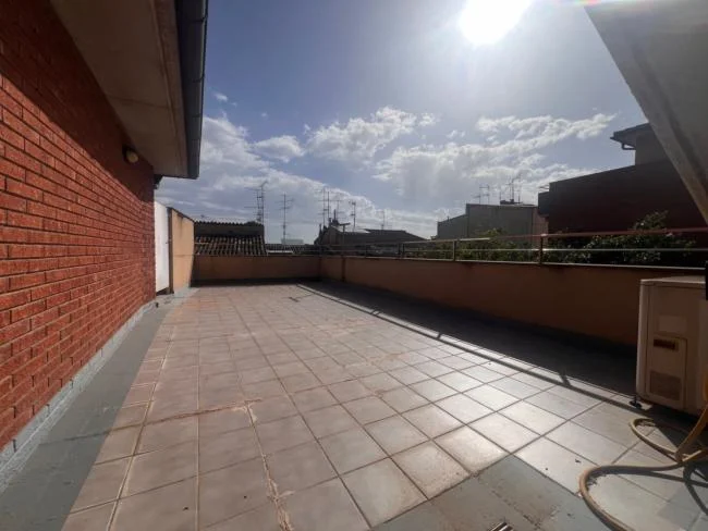 Dúplex amplio en Valldaura, 4 habitaciones