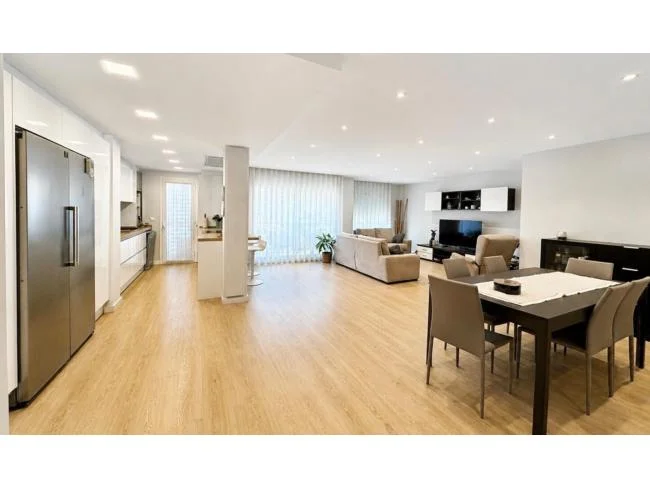 Renovated Manresa duplex, 185 m²