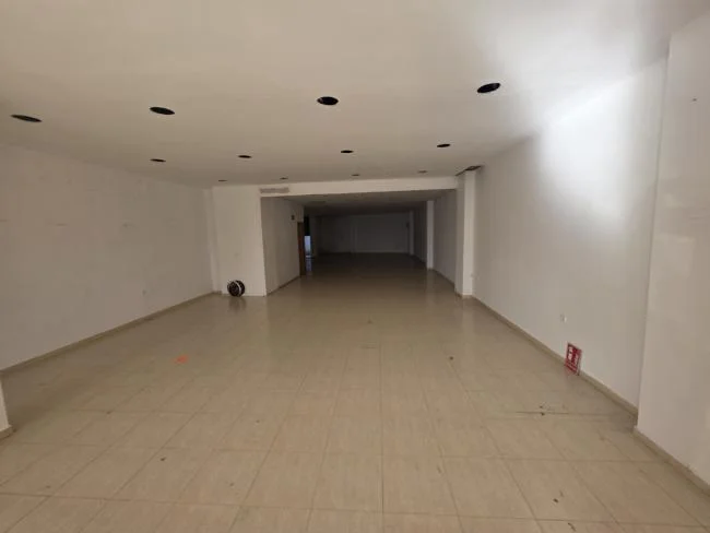 New commercial premises, 181 m², terrace