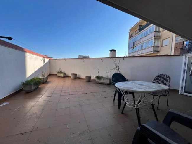 Good-condition Manresa flat, 3 bedrooms