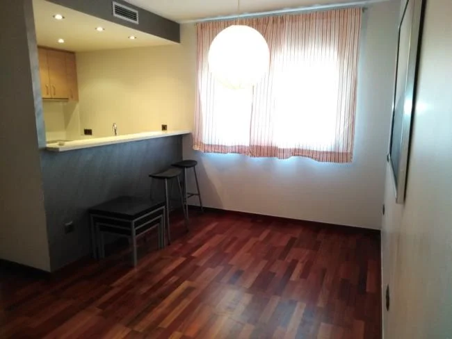 Central Manresa apartment, one-bedroom, furnished