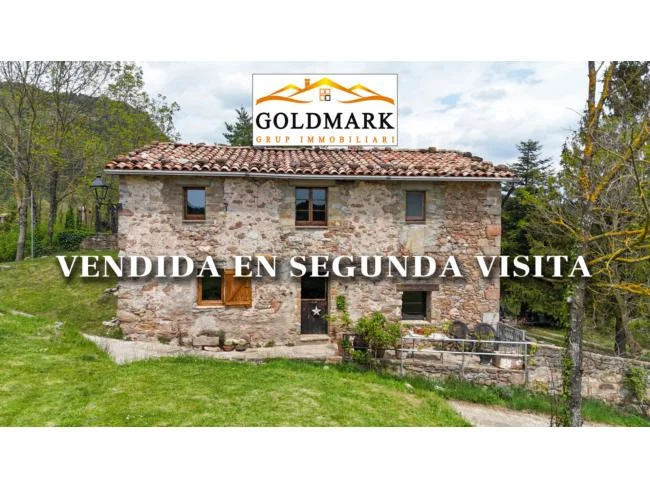Historic masia with private garden