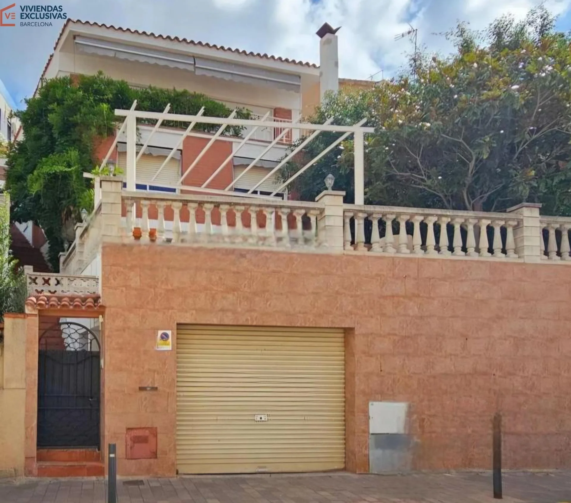 Casa independiente en La Miranda, 5 dormitorios