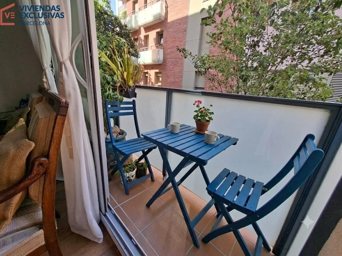 Piso reformado en Les Corts, tres dormitorios