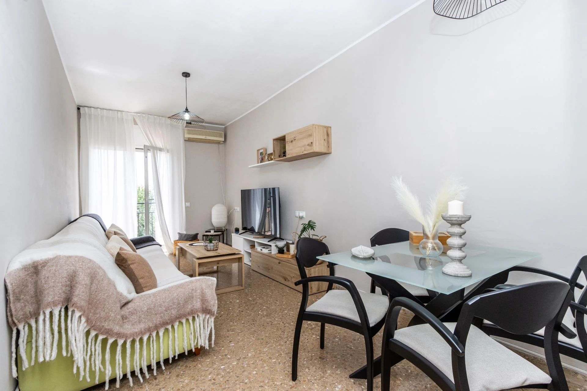 Piso de dos habitaciones en Poblenou con balcones
