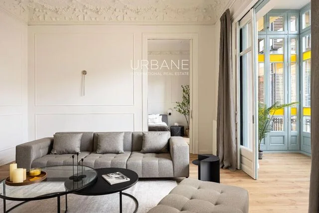 Luxury Eixample flat, three bedrooms