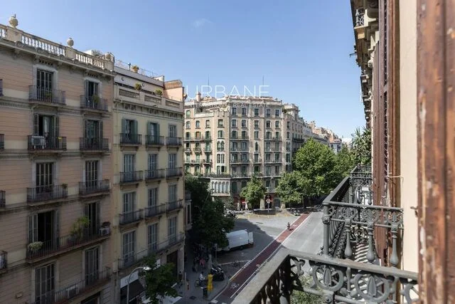 Historic Eixample flat, 199 m², 4-bed