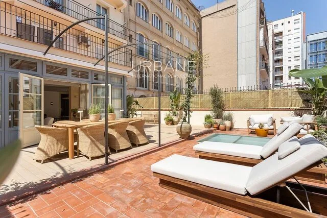 Apartamento reformado en Eixample, 3 dormitorios