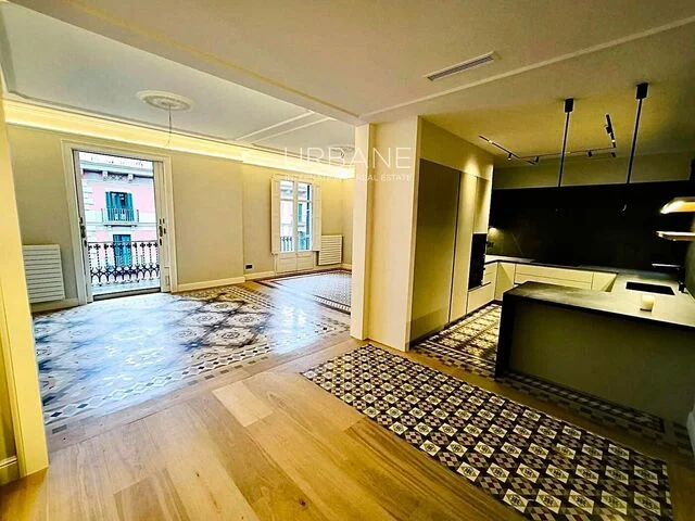 Eixample apartment with three suites