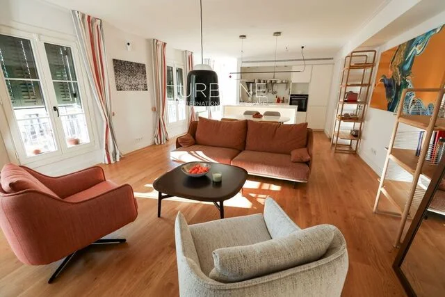 Restored Eixample apartment, 2 bedrooms