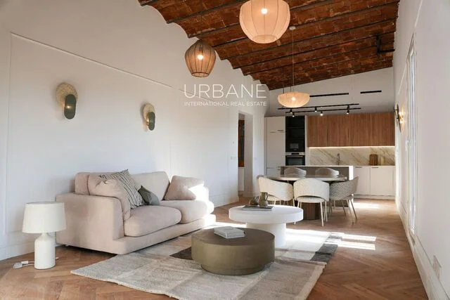 Apartamento renovado en Eixample, 3 dormitorios