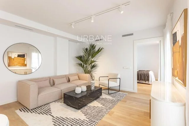 Reformed Barcelona apartment with communal pool