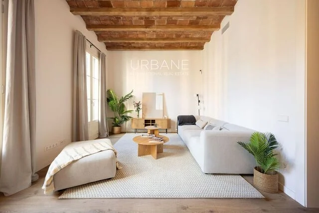 Piso céntrico con terraza y 2 dormitorios
