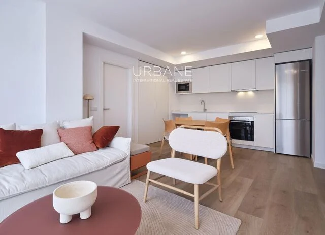 Bright Montjuïc apartment, three bedrooms