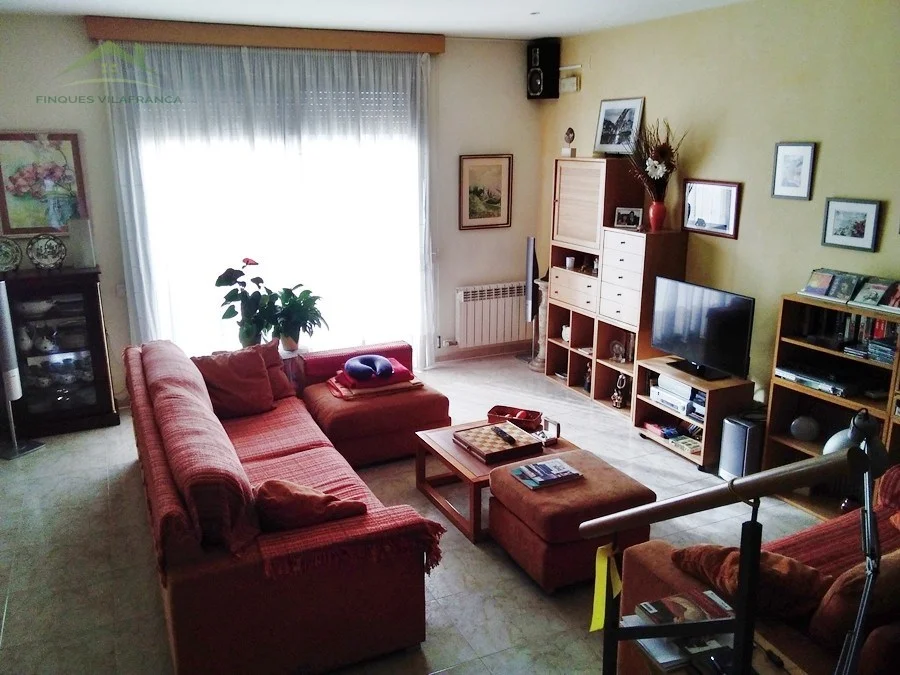 Casa céntrica en Gelida con seis dormitorios