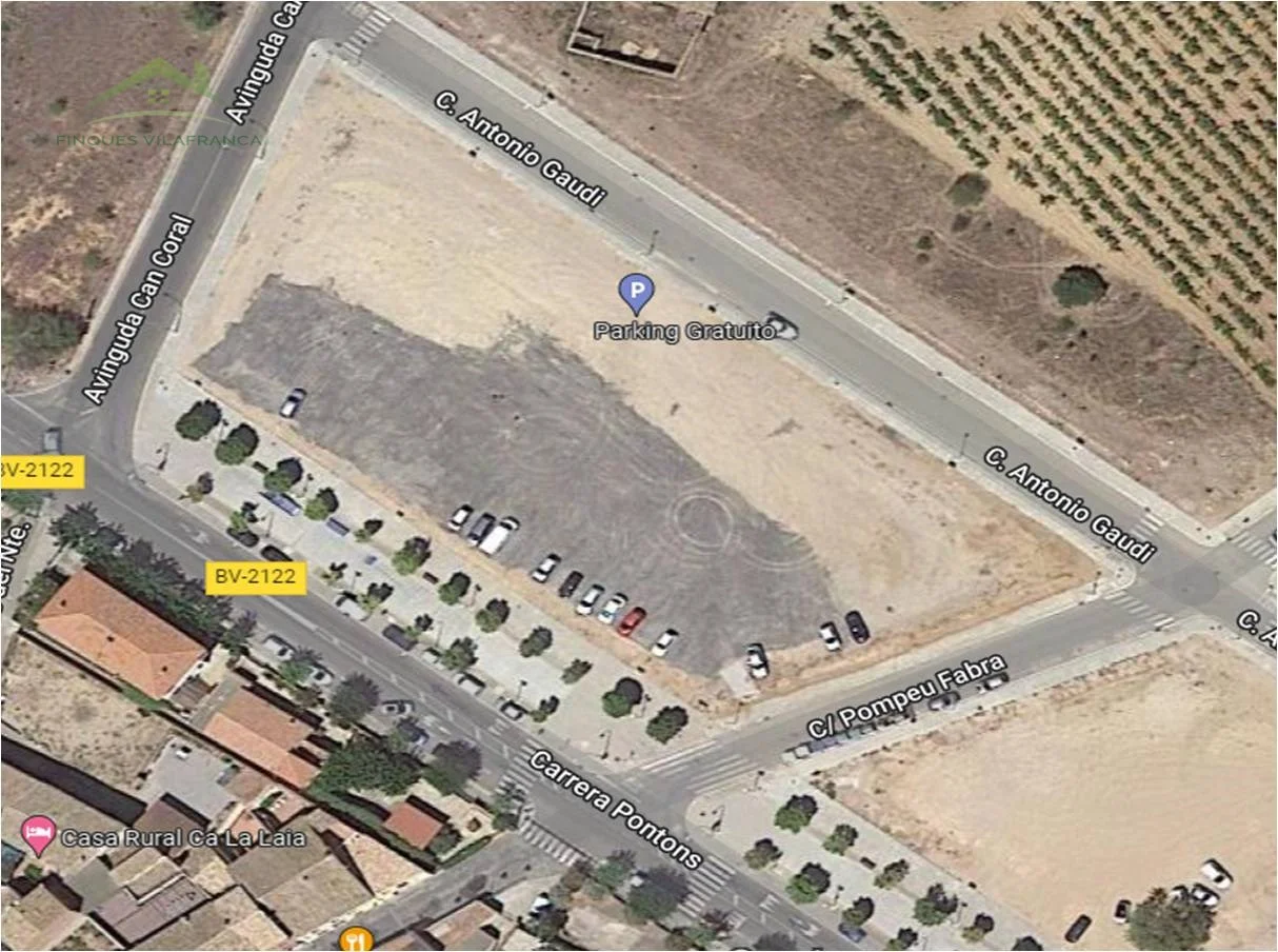 Parcelas céntricas en Torrelles, 450 m²