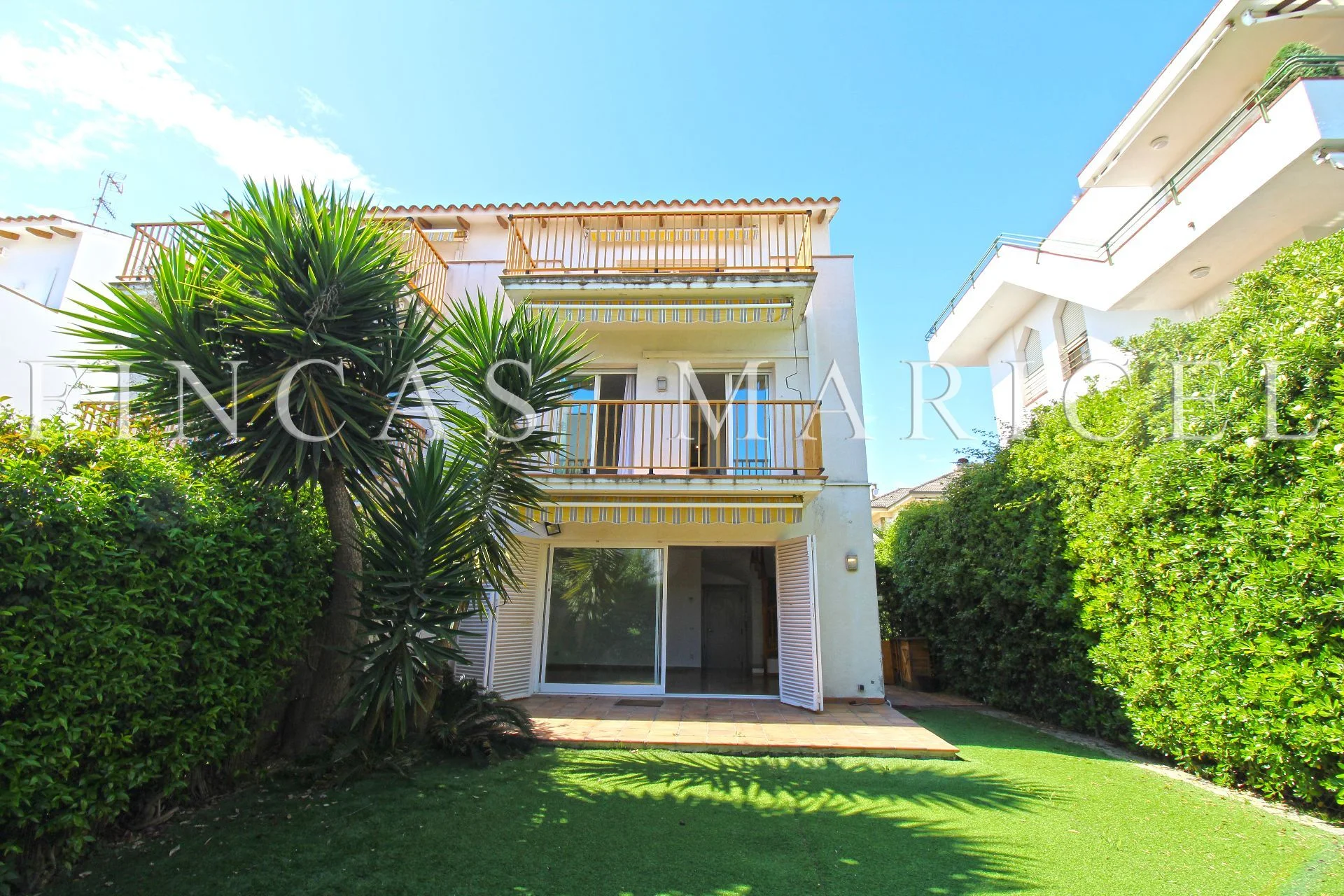 Vinyet townhouse, 243 m², three bedrooms