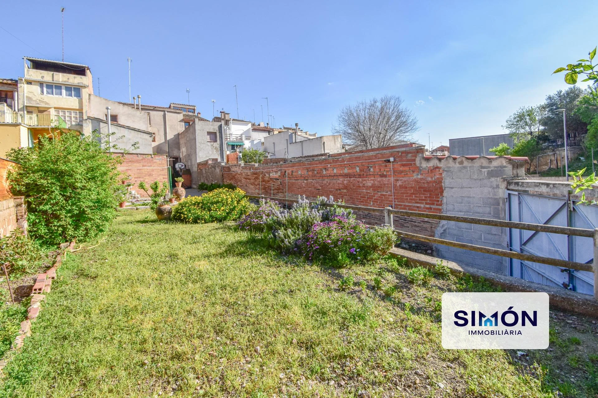 Gran casa en Olesa con jardín