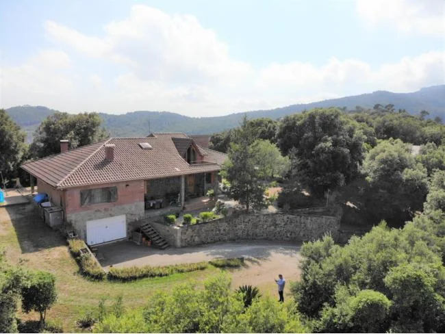 Casa amplia con piscina privada