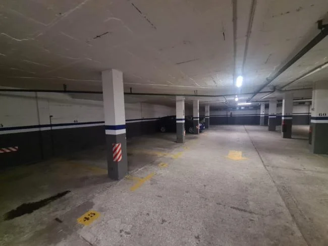 Plaza cerrada de 10 m² en Cerdanyola