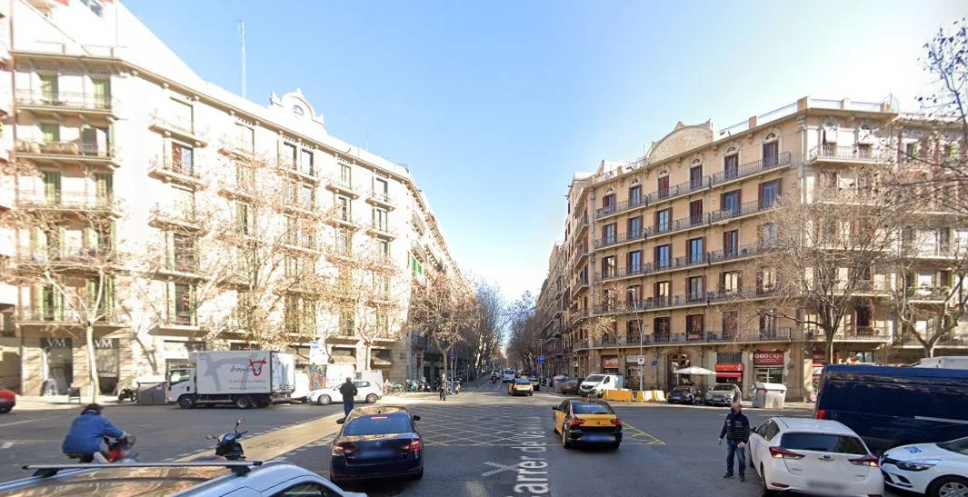 Exterior Eixample flat, 2 bedrooms
