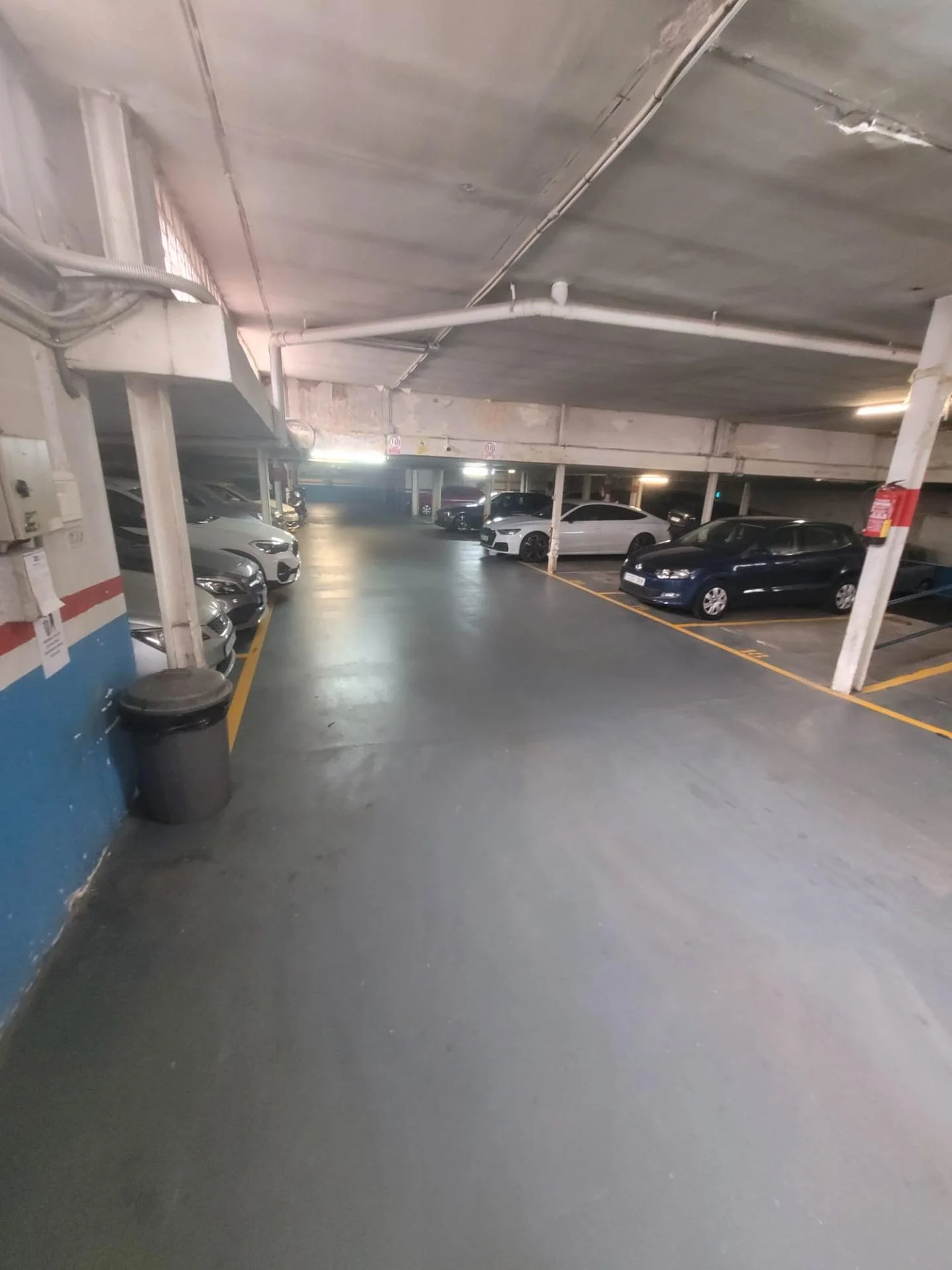 Garaje en Pedralbes para coche grande