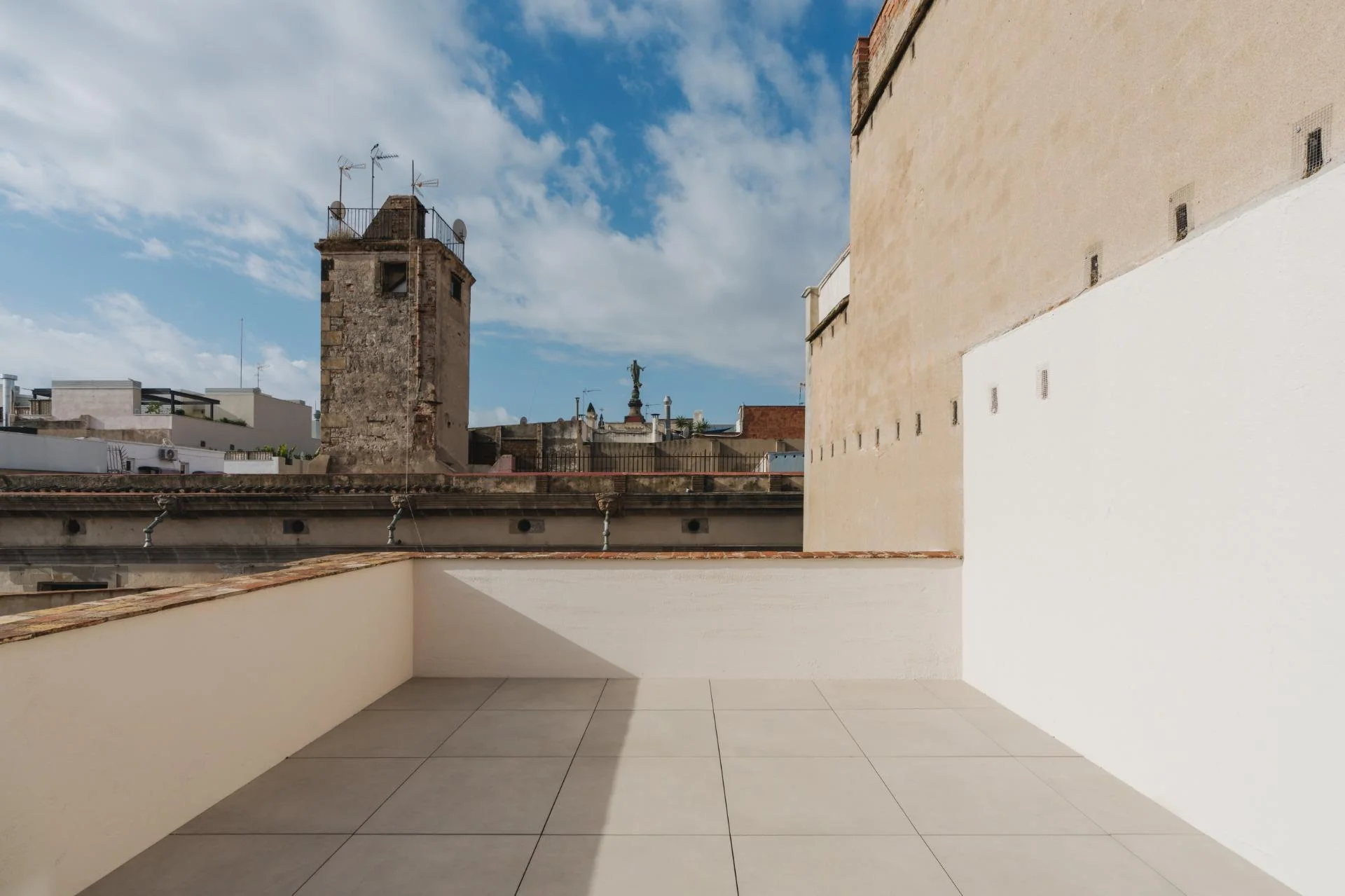 Gothic Quarter penthouse with private terrace