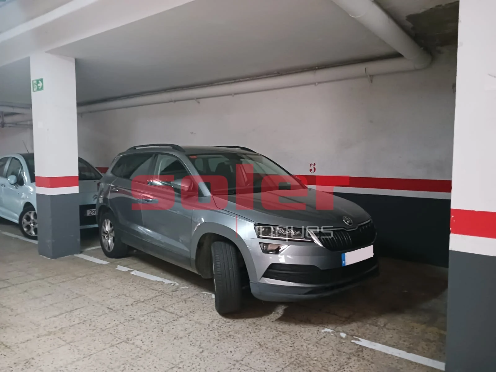 Office-building parking space in Sant Cugat