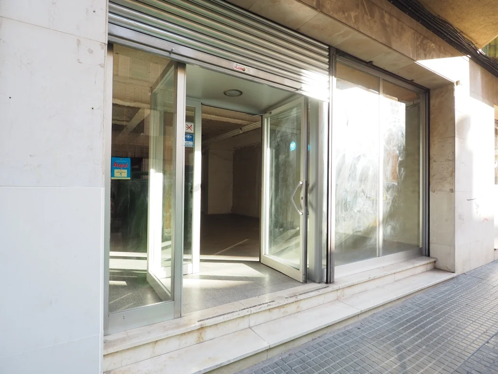 Local comercial diáfano en Granollers