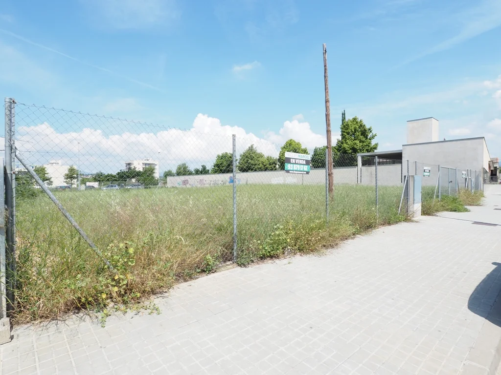 Five contiguous plots in Granollers
