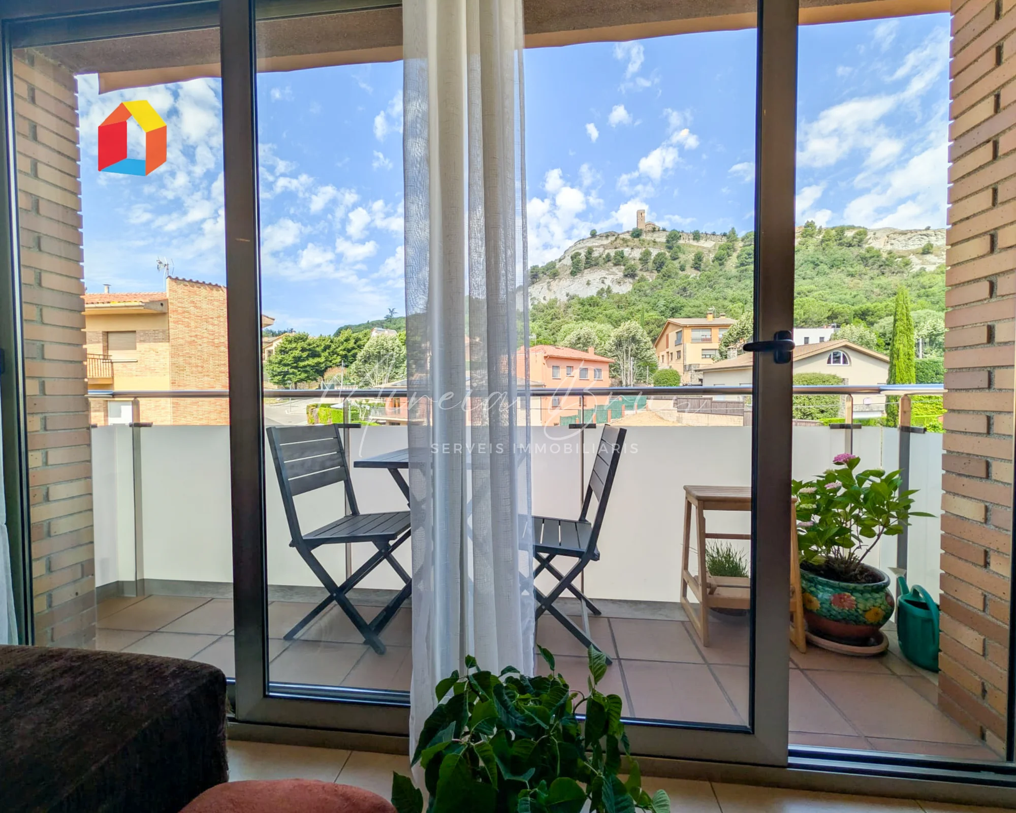 Dúplex en Tona con terraza de 30 m²