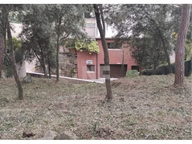 Solar edificable en Vallromanes, 1.095 m²