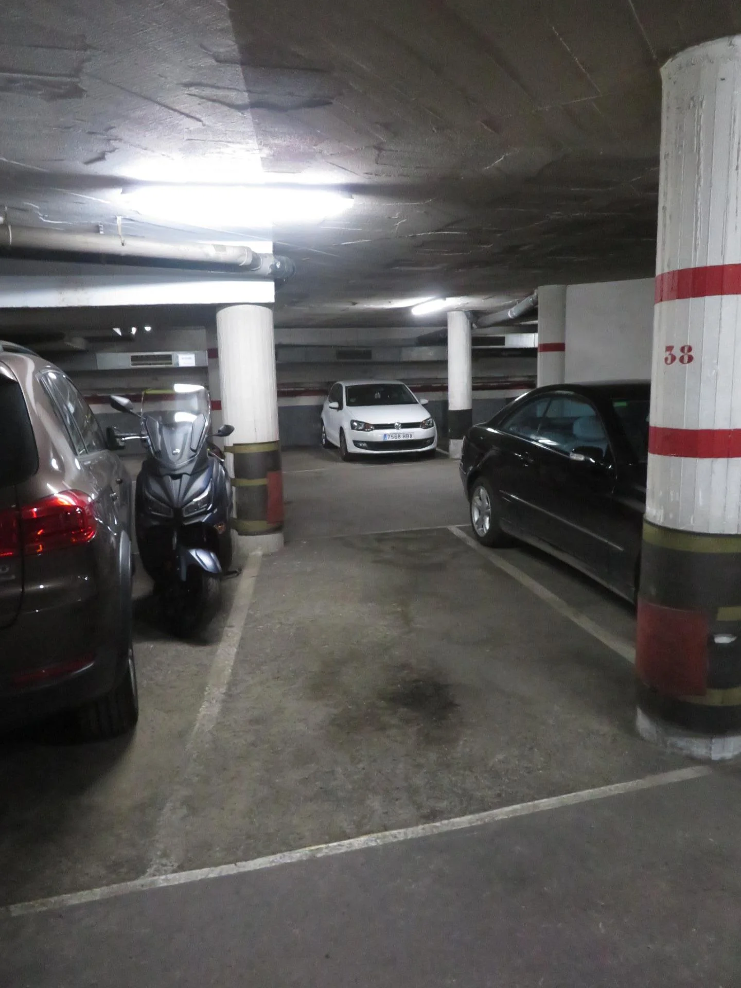 Garaje en Barcelona con puerta automática