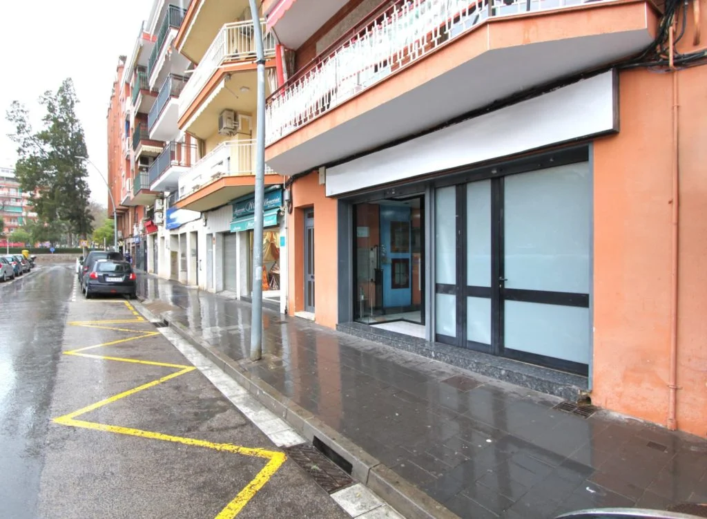 Local comercial a pie de calle en Castelldefels