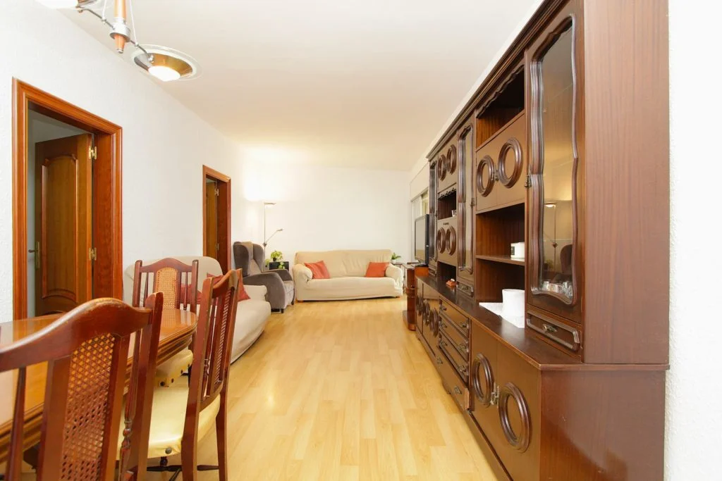 Piso céntrico en Castelldefels, cuatro habitaciones