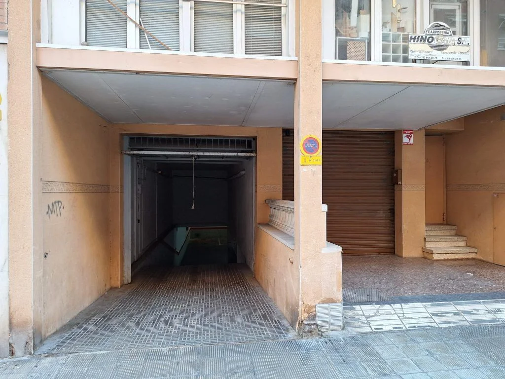 Plaza de parking en Pueblo, Castelldefels